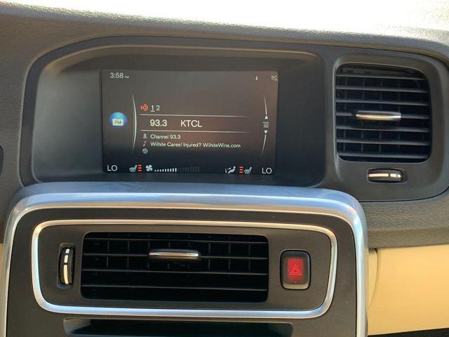 Photo of 2015 Blue Volvo S60
