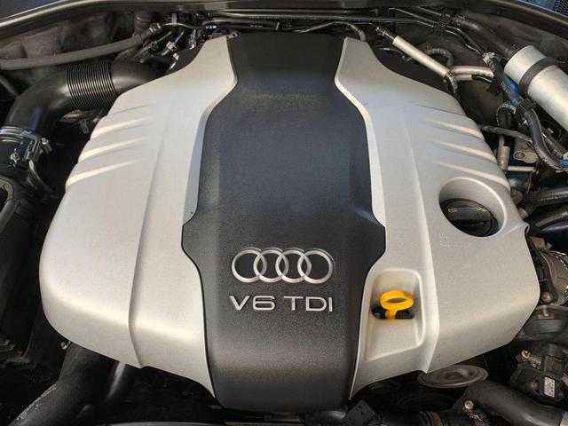 Photo of 2014 Blue Audi Q7