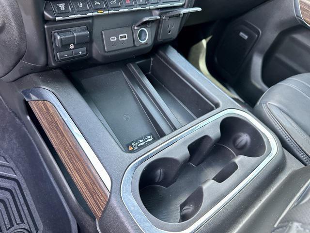 Photo of 2022 Black Chevrolet Silverado 2500