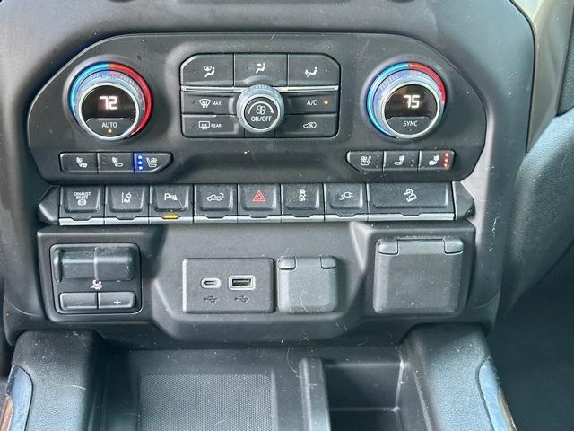 Photo of 2022 Black Chevrolet Silverado 2500