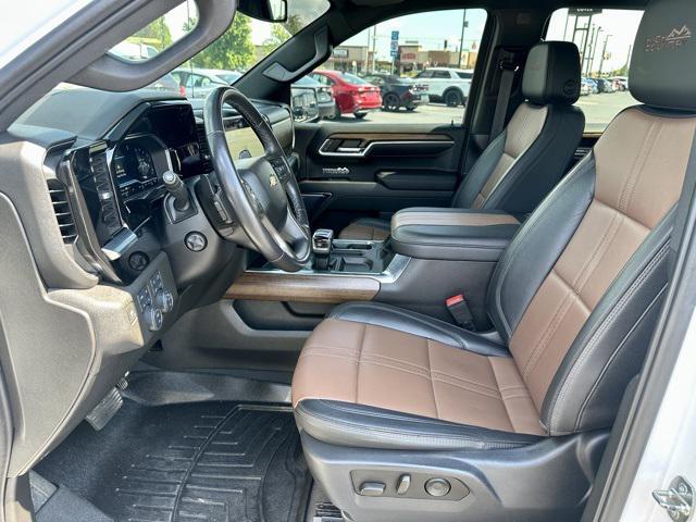 Photo of 2023 Iridescent Pearl Tricoat Chevrolet Silverado 1500