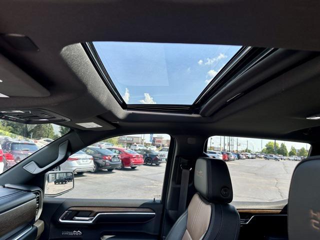 Photo of 2023 Iridescent Pearl Tricoat Chevrolet Silverado 1500