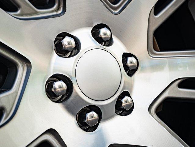 Photo of 2018 Radiant Silver Metallic Cadillac Escalade