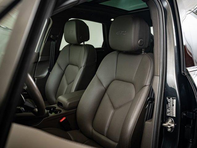 Photo of 2023 Volcano Grey Metallic Porsche Macan