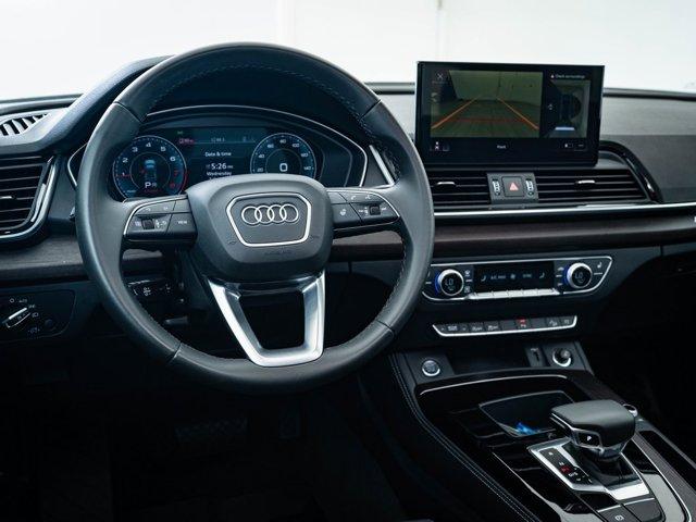Photo of 2022 Daytona Gray Pearl Effect Audi Q5 Sportback