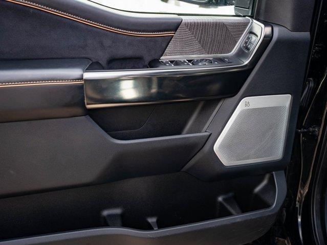 Photo of 2024 Agate Black Metallic Ford F-250