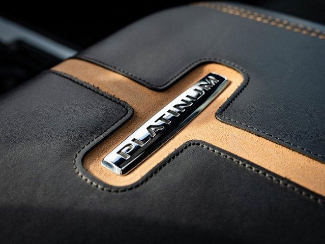 Photo of 2024 Agate Black Metallic Ford F-250