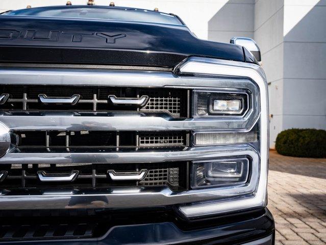 Photo of 2024 Agate Black Metallic Ford F-250