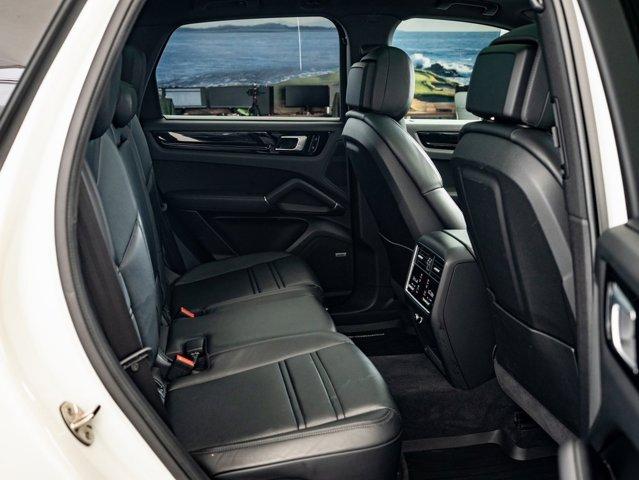 Photo of 2021 White Porsche Cayenne