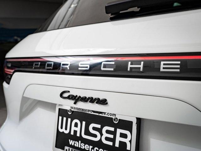Photo of 2021 White Porsche Cayenne