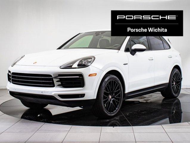 Photo of 2021 White Porsche Cayenne