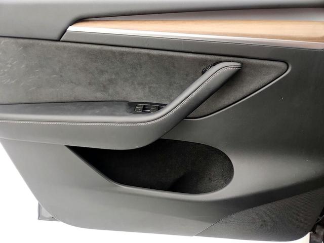 Photo of 2024 Gray Tesla Model Y