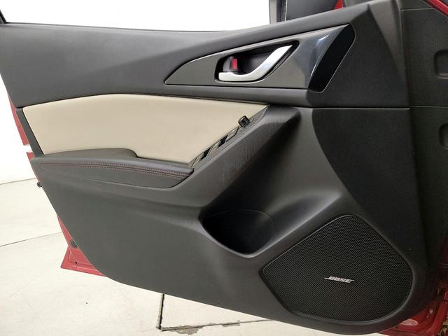 Photo of 2016 Red Mazda Mazda3