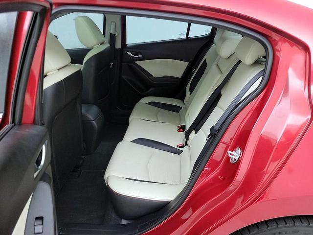 Photo of 2016 Red Mazda Mazda3