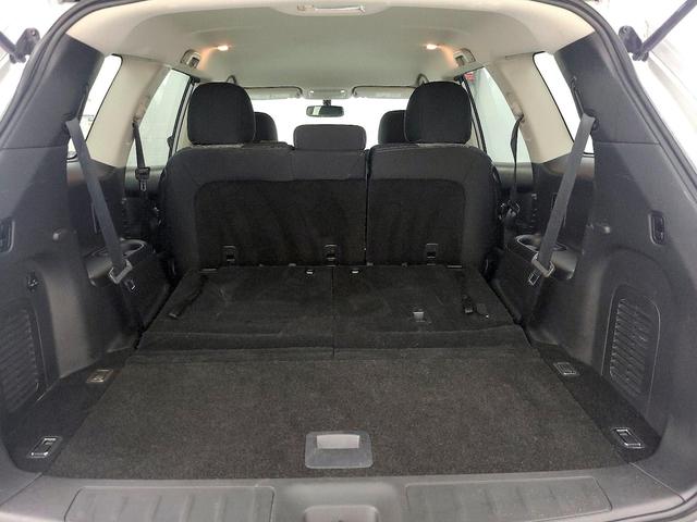 Photo of 2017 Silver Nissan Pathfinder