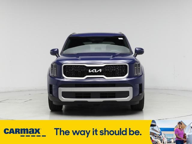 Photo of 2024 Blue Kia Telluride