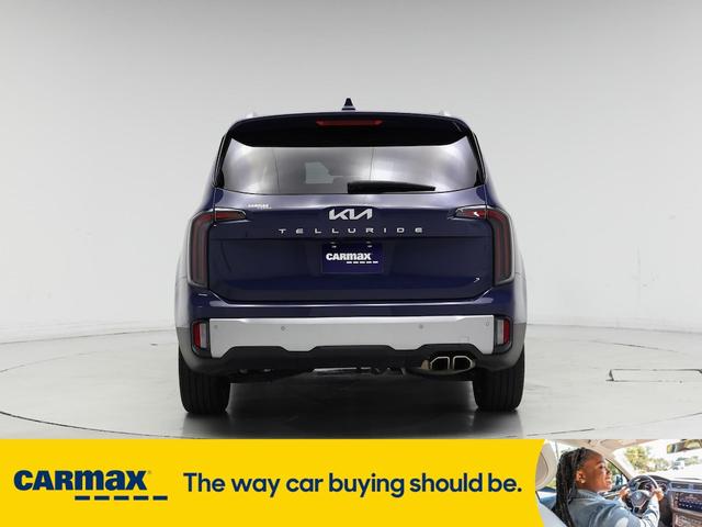 Photo of 2024 Blue Kia Telluride