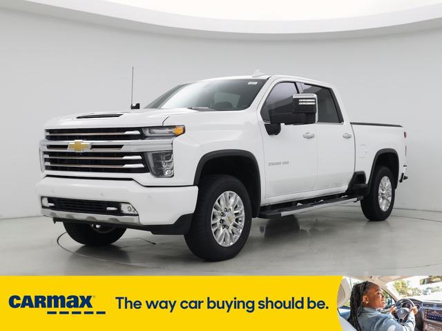 Photo of 2022 White Chevrolet Silverado 2500