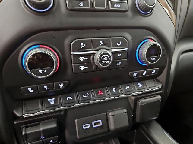 Photo of 2022 White Chevrolet Silverado 2500
