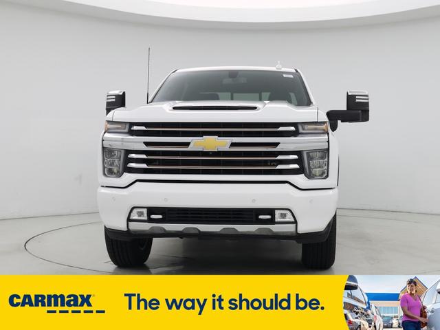 Photo of 2022 White Chevrolet Silverado 2500