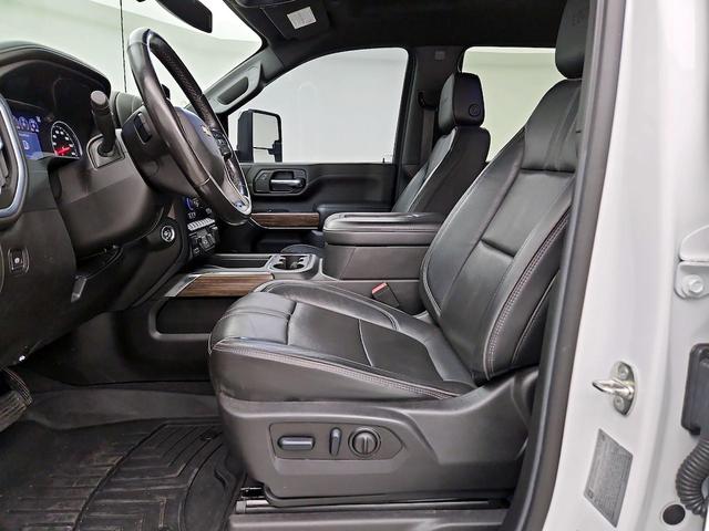 Photo of 2022 White Chevrolet Silverado 2500