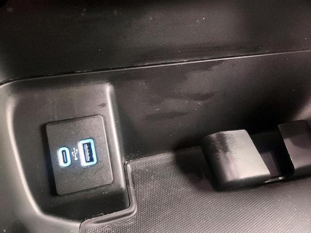 Photo of 2021 White Ford F-150