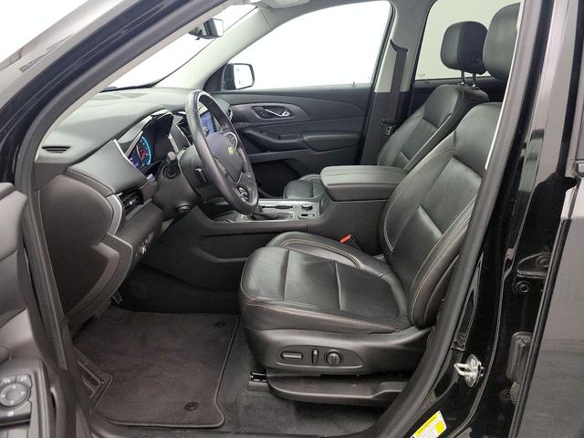 Photo of 2021 Black Chevrolet Traverse