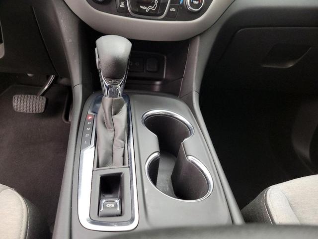 Photo of 2022 White Chevrolet Equinox