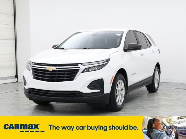 Photo of 2022 White Chevrolet Equinox