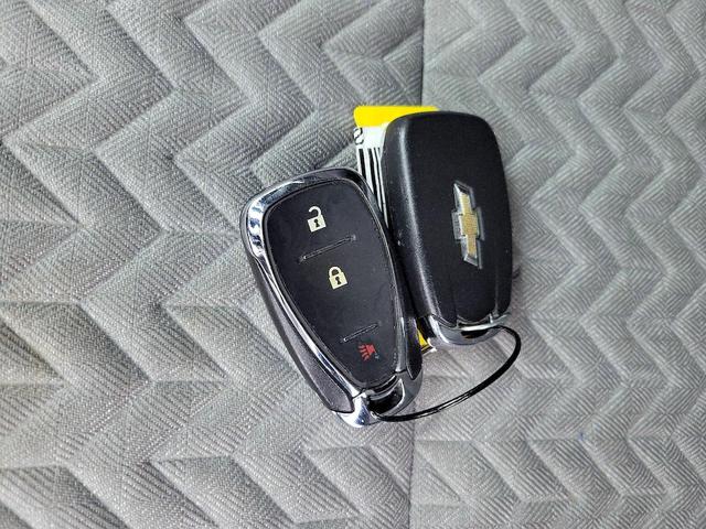 Photo of 2022 White Chevrolet Equinox