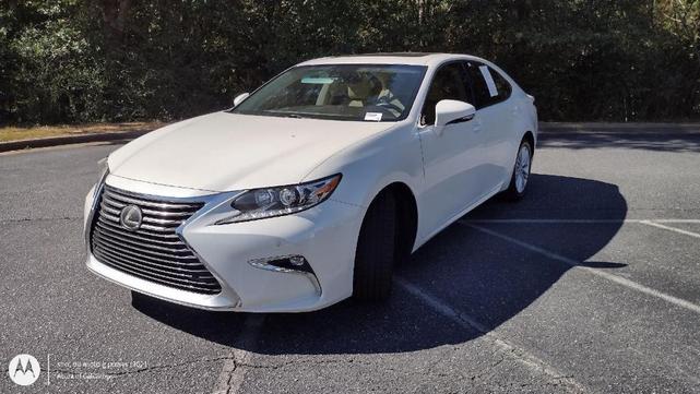 Photo of 2016 Eminent White Pearl Lexus ES 350