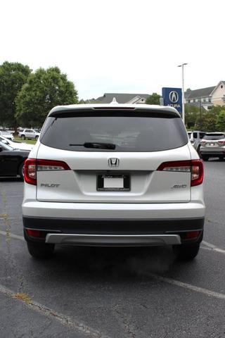 Photo of 2019 White Diamond Pearl Honda Pilot