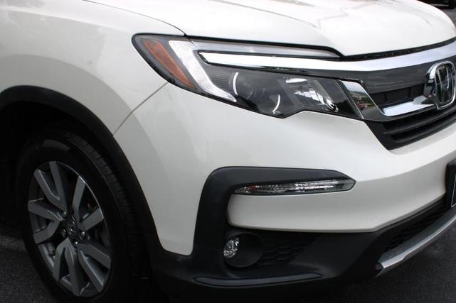 Photo of 2019 White Diamond Pearl Honda Pilot