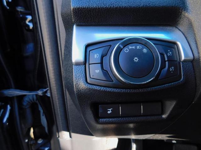 Photo of 2016 Shadow Black Ford Explorer