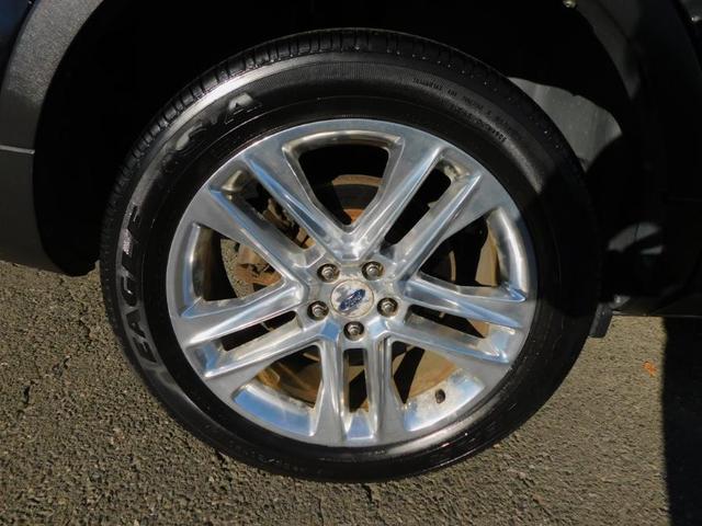 Photo of 2016 Shadow Black Ford Explorer