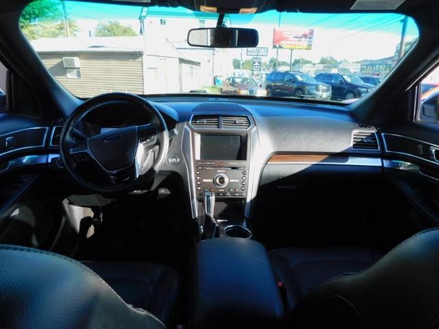Photo of 2016 Shadow Black Ford Explorer