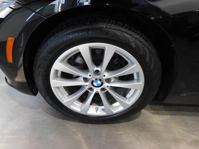 Photo of 2016 Jet Black BMW 320