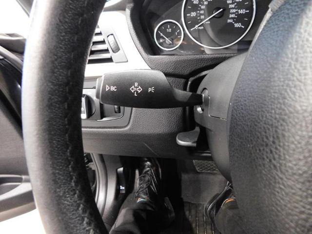 Photo of 2016 Jet Black BMW 320