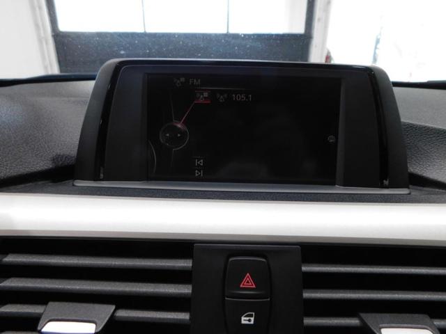 Photo of 2016 Jet Black BMW 320