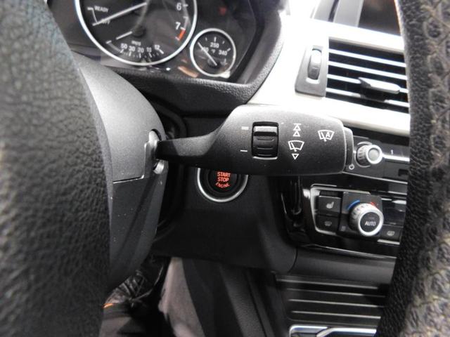 Photo of 2016 Jet Black BMW 320