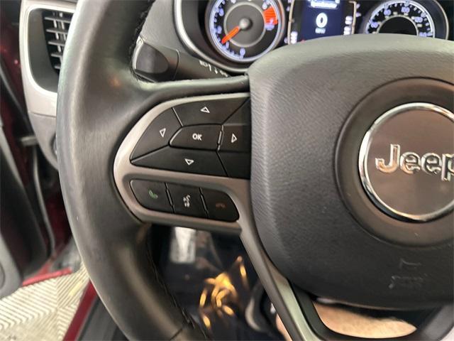 Photo of 2019 Velvet Red Pearlcoat Jeep Cherokee