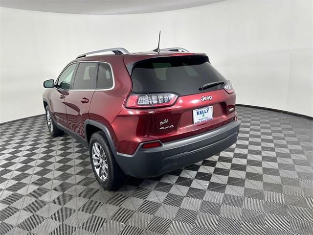 Photo of 2019 Velvet Red Pearlcoat Jeep Cherokee