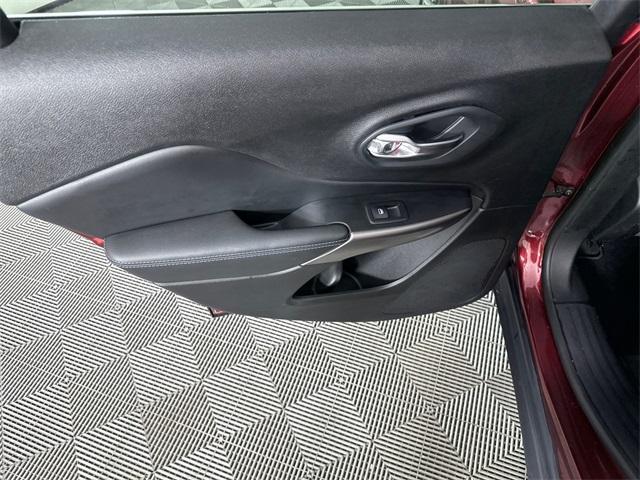 Photo of 2019 Velvet Red Pearlcoat Jeep Cherokee