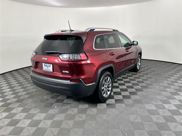 Photo of 2019 Velvet Red Pearlcoat Jeep Cherokee