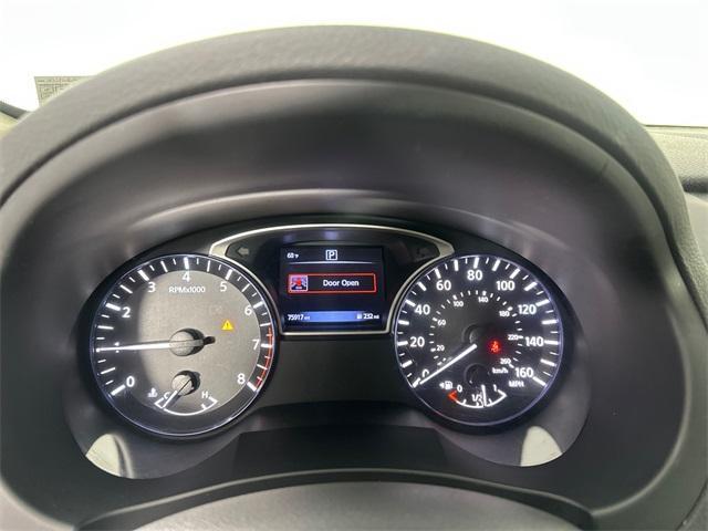 Photo of 2016 Brilliant Silver Nissan Altima