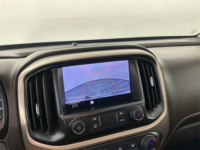 Photo of 2022 Summit White GMC Canyon