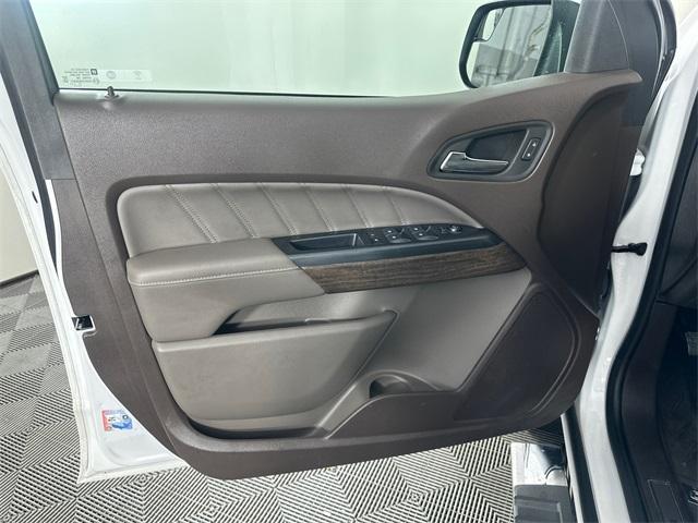 Photo of 2022 Summit White GMC Canyon