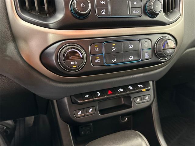 Photo of 2019 Pacific Blue Metallic Chevrolet Colorado
