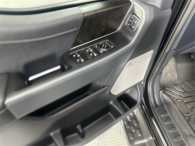 Photo of 2023 Black Metallic Ford F-150 Lightning