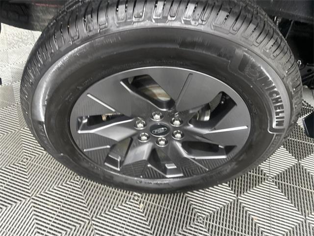 Photo of 2023 Black Metallic Ford F-150 Lightning